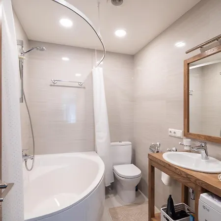 Old Town 75sqm Flat In A Modern Building - Remote Work Setup Appartement *
