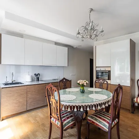 Appartement Old Town 75sqm Flat In A Modern Building - Remote Work Setup